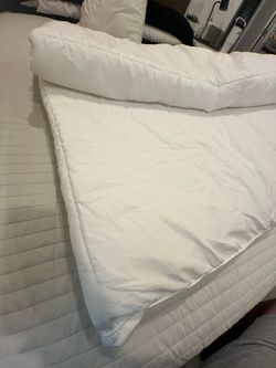Queen — White Quilted Mattress Topper Comforter