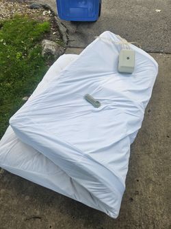 Free Sleep Number queen air mattress/foundation