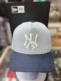 New York Yankees Blue Denim With Suede Visor Hat.