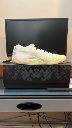 Zion 3 Basketball Shoe