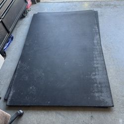 set of 2 4x6 horse stall mats, workout mats