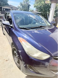 Hyundai Elantra 2011