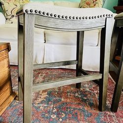 4 NEW 24” Gray Saddle Counter Height Bar Stools