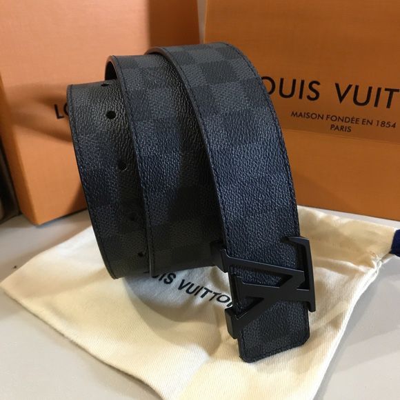 Used Louis Vuitton belt Waist Size 34-36 for Sale in The Bronx, NY