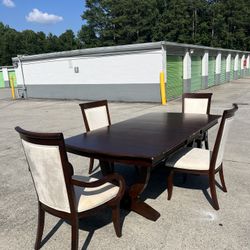 Brown Table w/ cream suede chairs (free delivery )✨