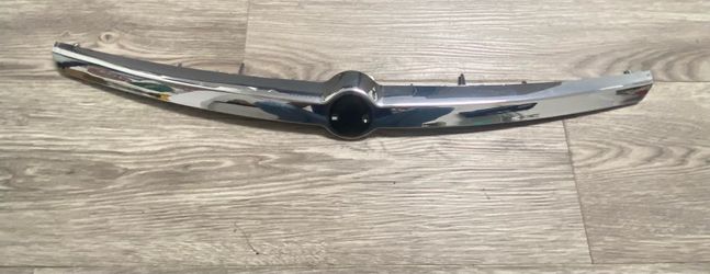 For 00-01 Nissan Altima New Front Grille Molding