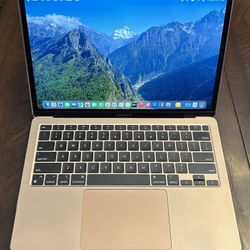 13 Inch MacBook Air 💻 2020 M1