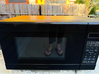 Small compact black microwave