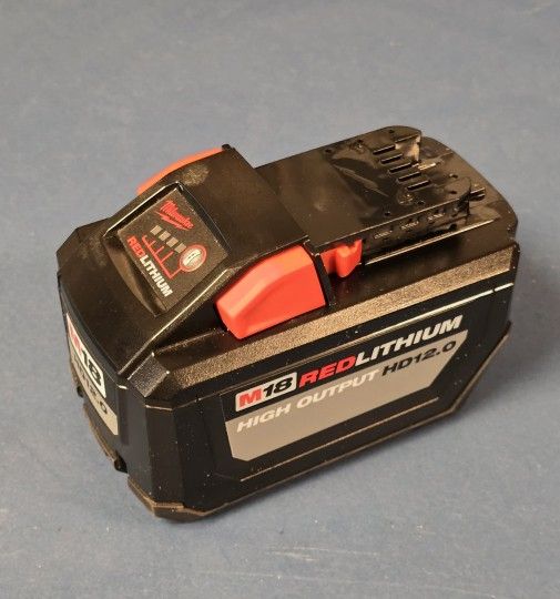 Milwaukee M18 REDLITHIUM High Output HD 12.0Ah Lightly Used No Low Offers/Trades Pls, Pick up in Burien Yes Available
