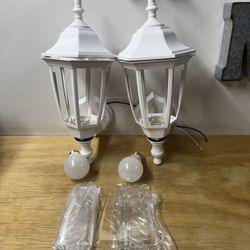 Emart Luz de Porche Exterior, Lámparas de Pared Exteriores Impermeables, Material Plástico Anticorrosión de Manejo Especial, Linterna de Montaje en Pa