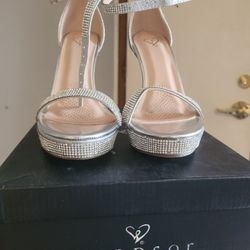 Size 6 High Heels From Windsor