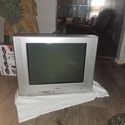 Used Good Working Tv (FREE)