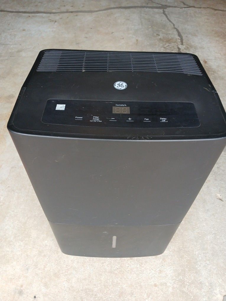 GE Dehumidifier, NEVER USED, 45 Pint