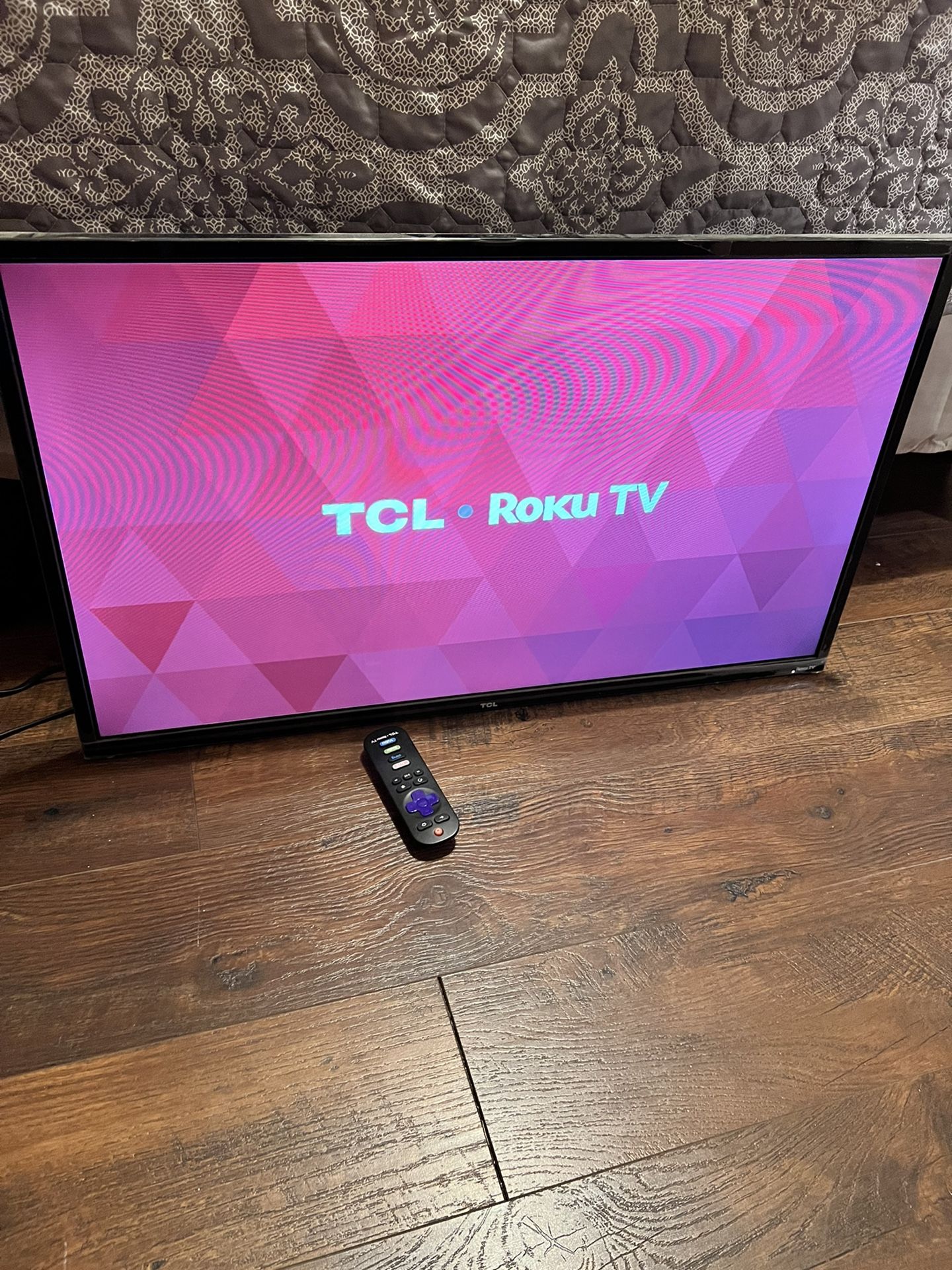 TCL Roku 32” TV