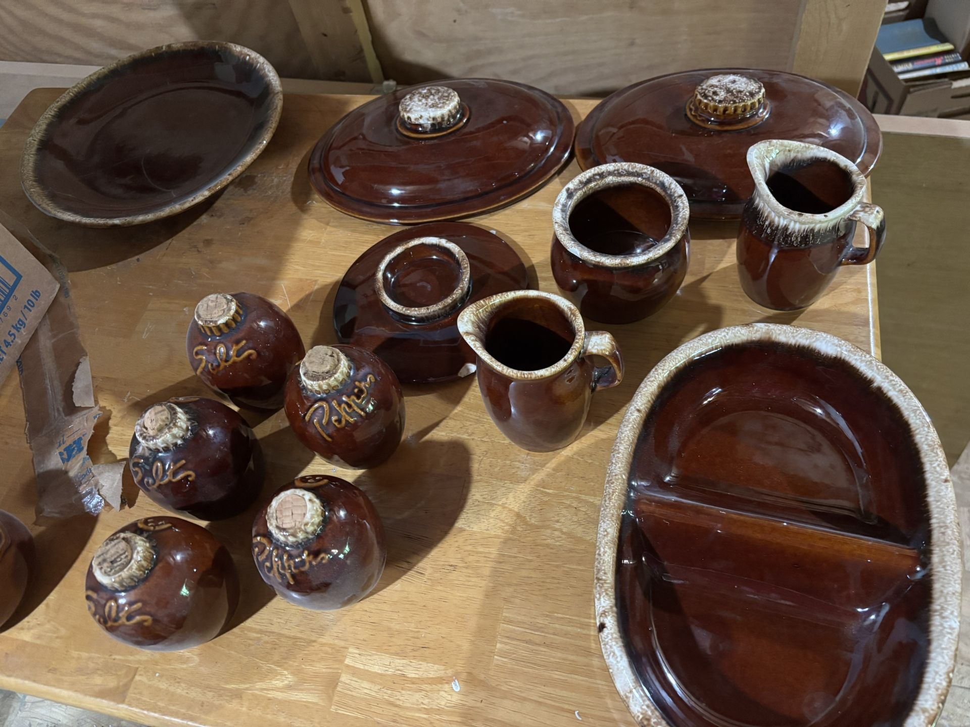 Hull Oven Proof Cookware/Dinnerware Pieces