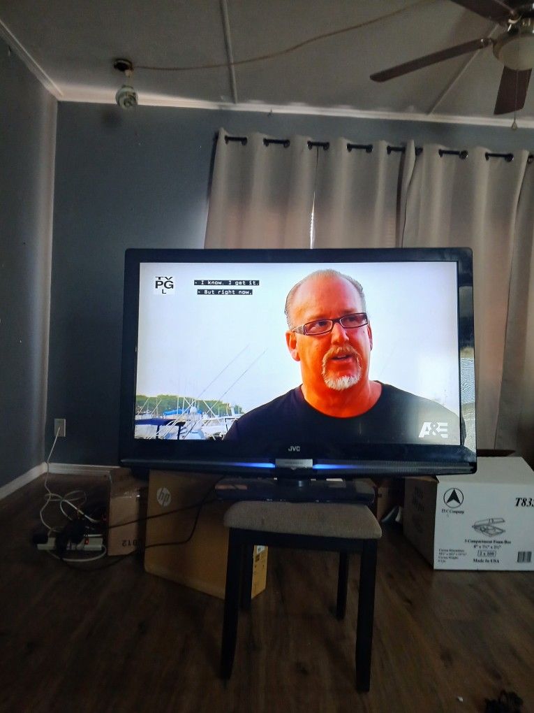 Big Screen TV 48" JVC...Great Picture.....
