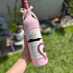 National Girlfriend’s Day Custom Bottle 