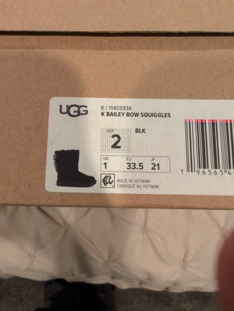 UGG Girls Bailey Bow Boots 2