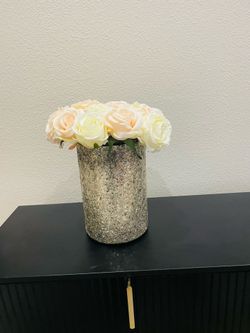 Vase with flowers