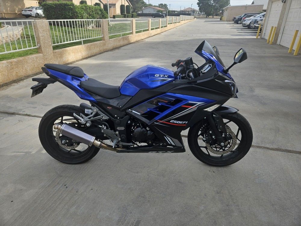 2022 vitacci Gtx 250cc
