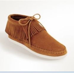 Minnetonka Venice Fringe Suede Boots Size 6.5