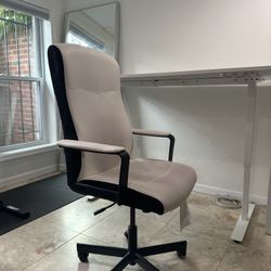 IKEA Millberget Desk Chair (white/black) for Sale in Washington
