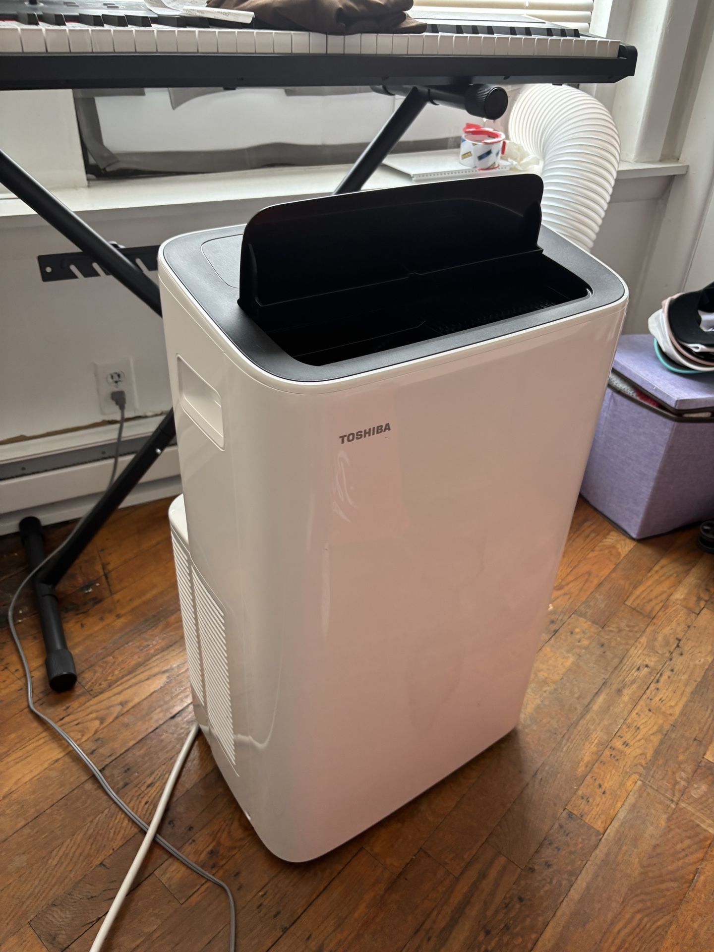 Air Conditioning (AC) Unit
