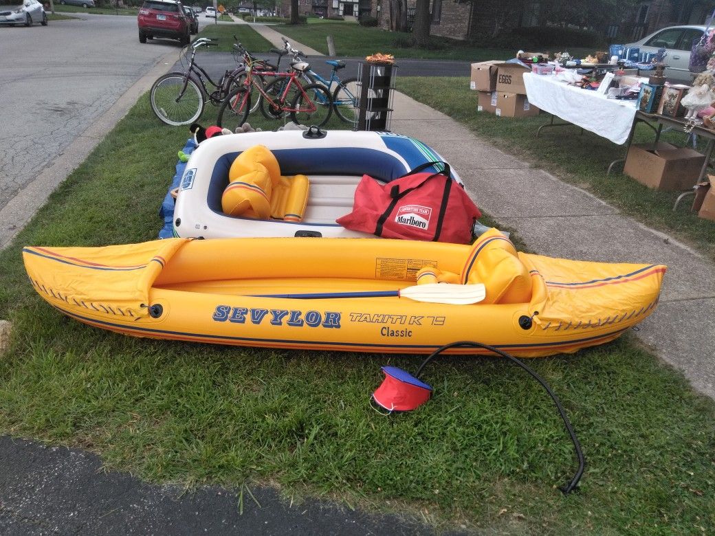 Marlboro Adventure Team 7 Foot Inflatable Sector Kayak with Foot Pump 3