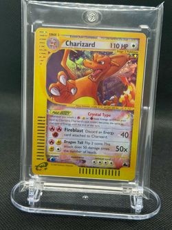 Charizard Crystal Type Pokémon Card 146/144