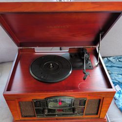 Vintage Crosley Record Player Turntable Radio