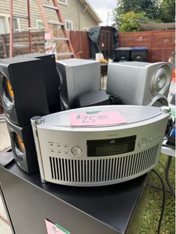 CD Radio Player with Speakers