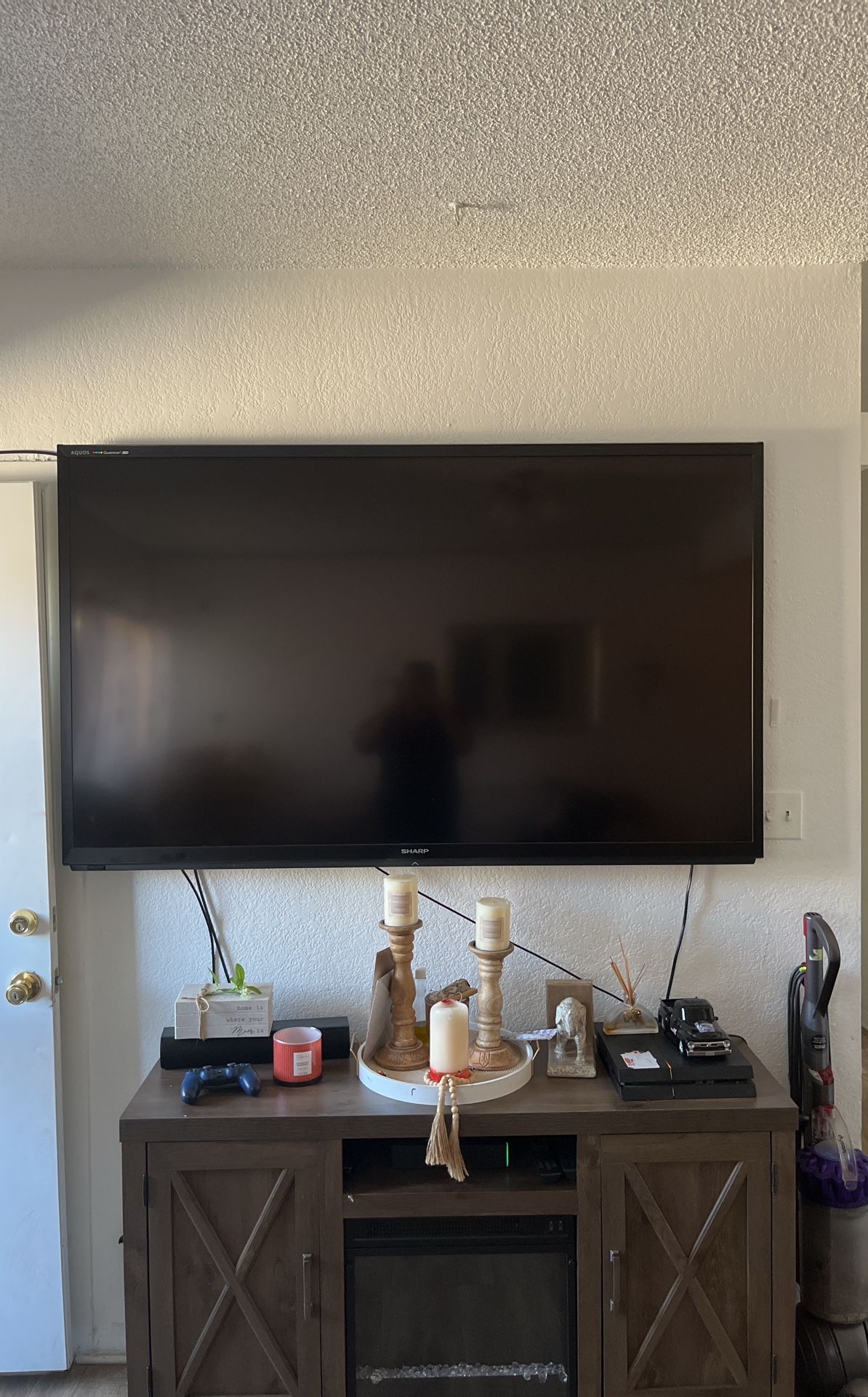 75 In Aquos Flat Screen Tv