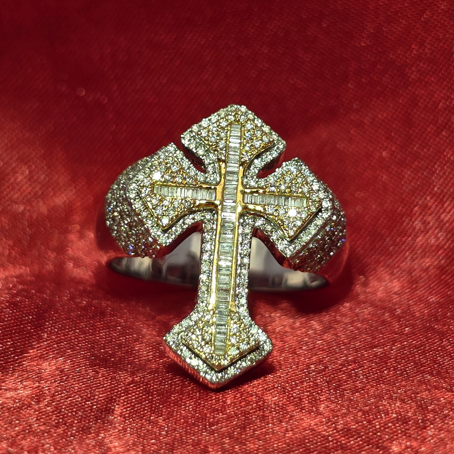 Elegant Gold Cross Ring 10K White Gold and 1.2 CTW diamonds
