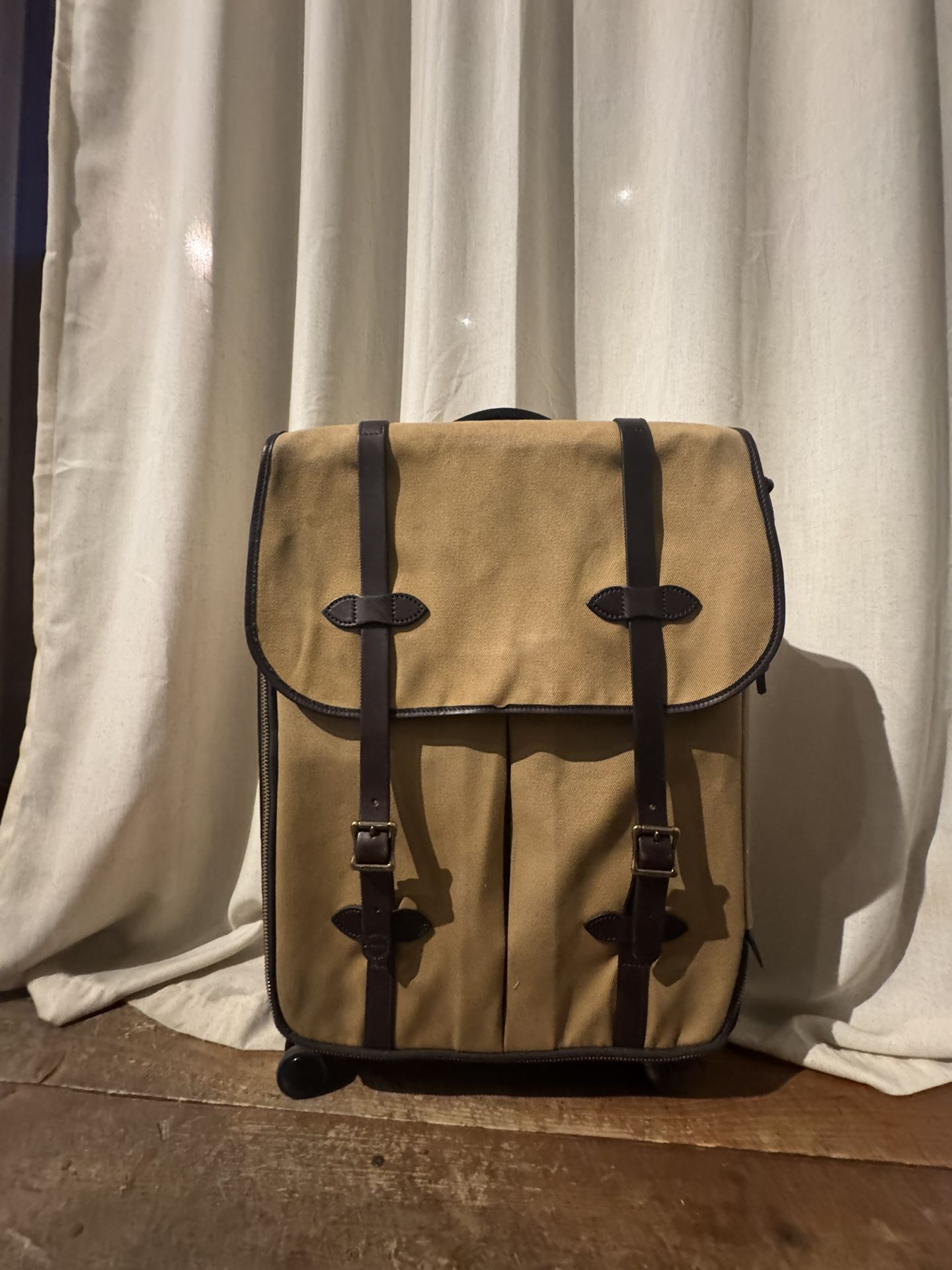 Filson Luggage (Medium-Large Checkin Size)