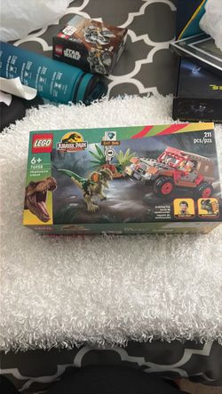 New!! LEGO Jurassic Park Dilophosaurus Ambush 76958