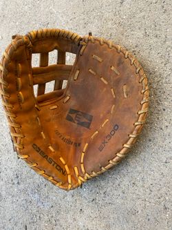 Base ball first base glove