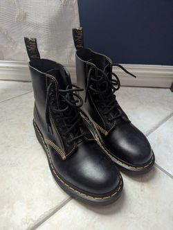 Dr. Martens 1460 Pascal Black Boots