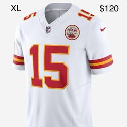 NIKE ON FIELD PATRICK MAHOMES #15 KANSAS CITY CHIEFS 31NM-KCLR-7GF-9Y0 MEN SIZE XL
