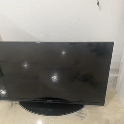 40" TV