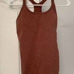Women’s Lulu Lemon / Nike Clothes 