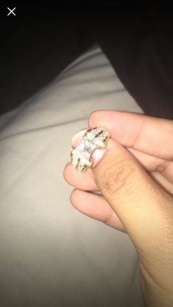 IDC engagement and wedding bands