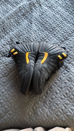 Size 6.5 JORDANS