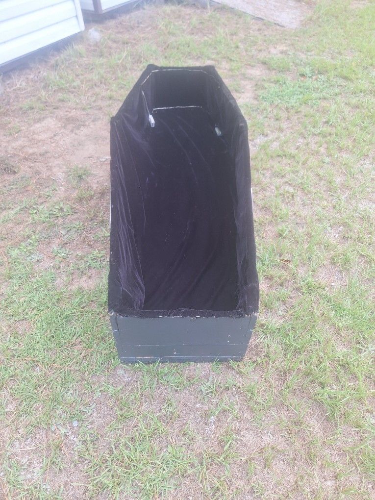 6 Foot 8 (80in) Coffin