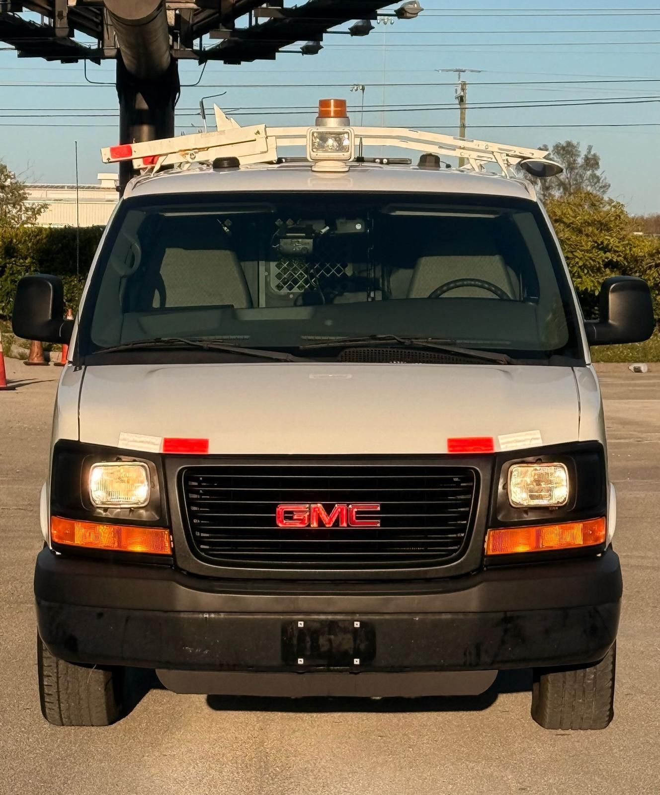 2023 GMC SAVANA 1500