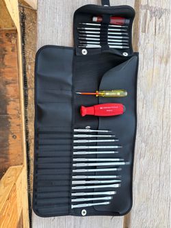 PB Swiss Tools PB 8515 SwissGrip 31-in-1 Interchangeable Screwdriver Set w/ Roll-Up Case