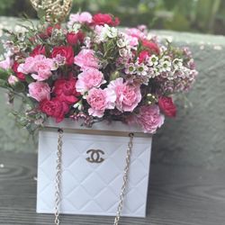 Valentines Flower In A Box