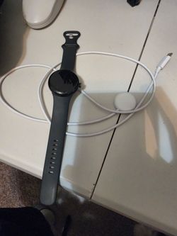 Google Pixel Watch 2 bluetooth smartwatch