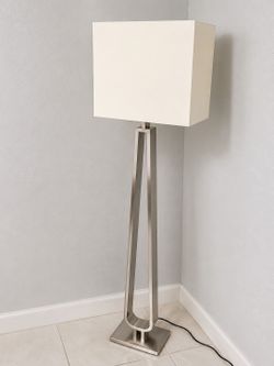Floor lamp