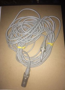 1/4 TRS male to TRS female extension cable nor musicians audio
