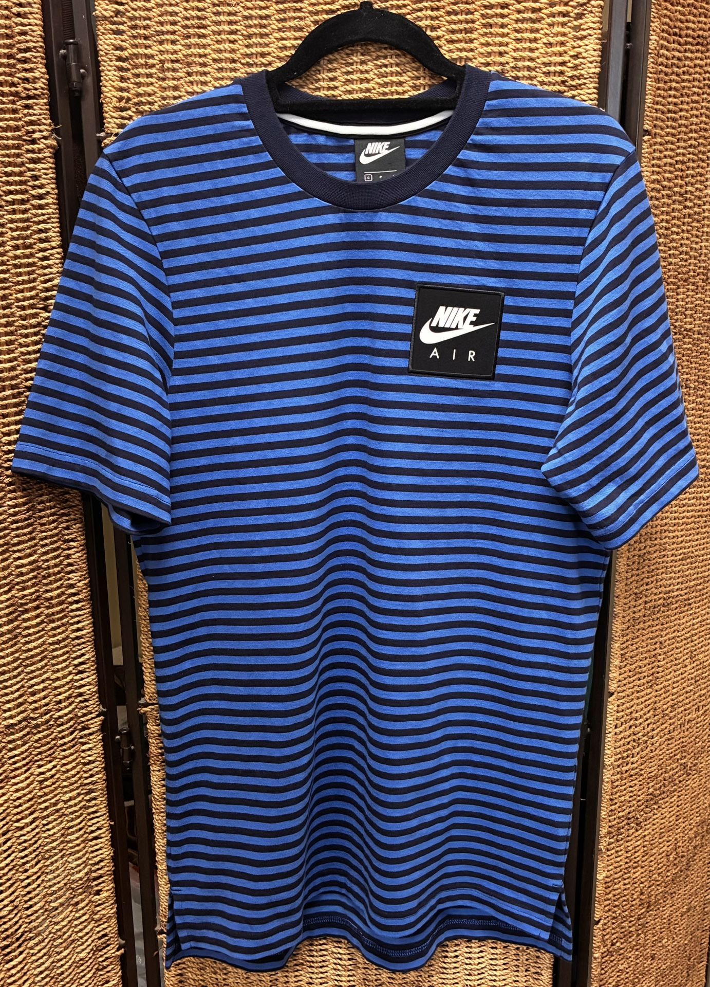 Men’s Nike Air Top SS Knit Striped Sports T-shirt in Blue/Black